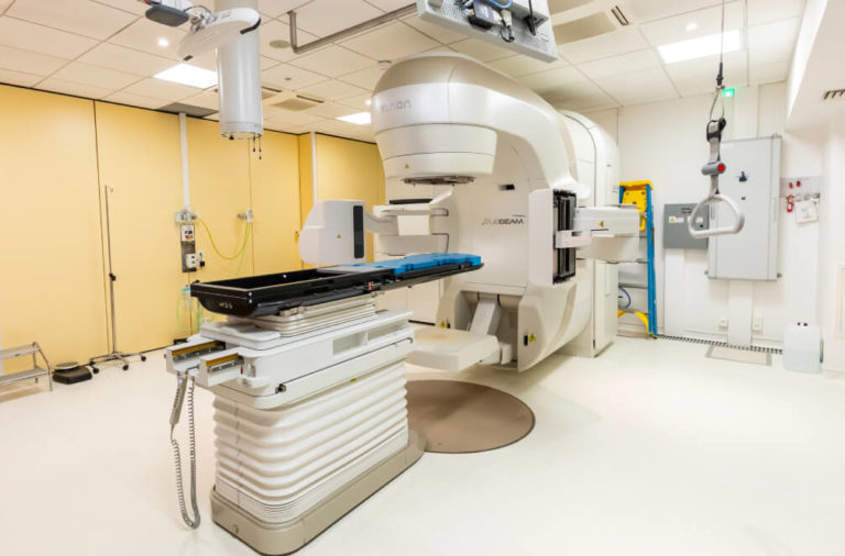 stereotaxie oncologie saint yves vannes